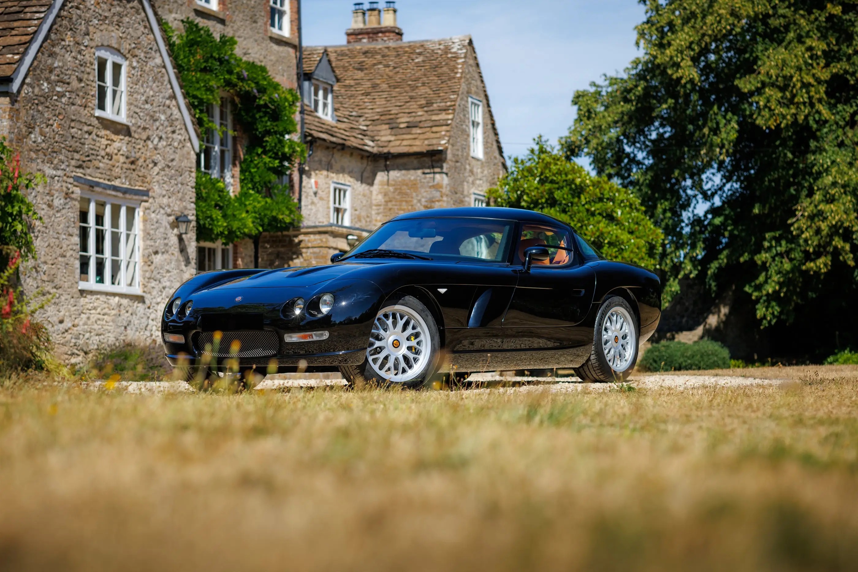 bristol-fighter-reveal-front-three-quarter